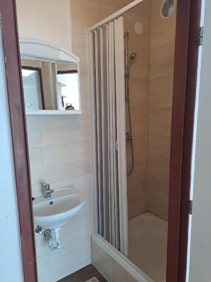 אולומוץ Apartman S Terasou מראה חיצוני תמונה